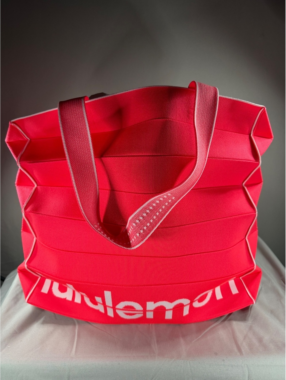 Lululemon Fold It Hold It Tote Bag 22L in Pink